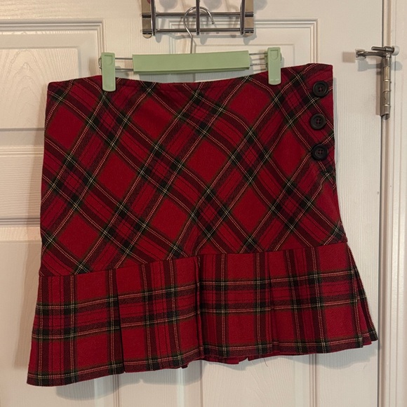 Vintage Banana Republic Red Plaid Pleated Skirt - Picture 2 of 10